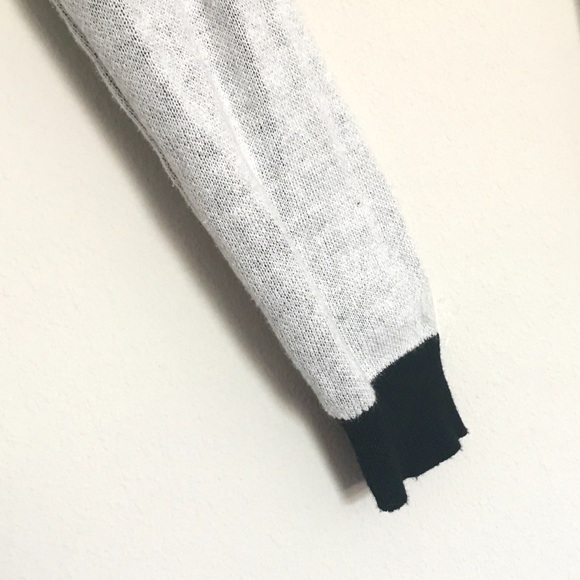 RARE PARIS EIFFEL TOWER Crewneck SWEATER Top - Picture 2 of 5